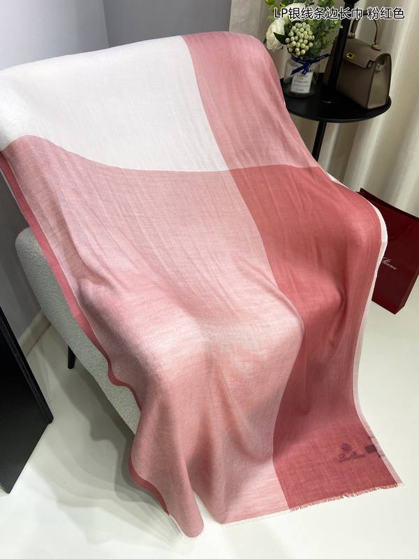 Loro Piana Scarf LPC00056 Loro Piana Scarf LPC00056